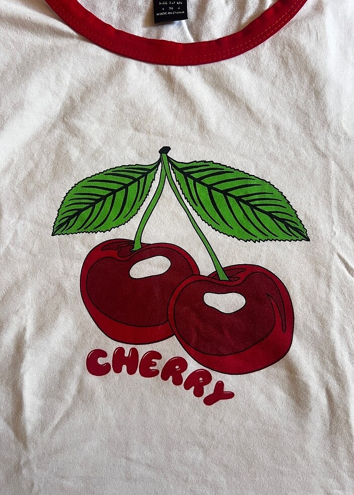 Shein kirazlı bluz - Görsel 3