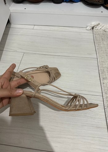 Bej Süet Stiletto Topuklu Kadın Sandalet - Görsel 3