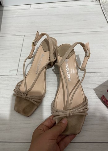 Bej Süet Stiletto Topuklu Kadın Sandalet - Görsel 2