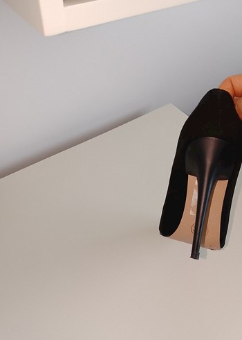 Siyah Süet Stiletto Kadın Topuklu Ayakkabı - Görsel 4