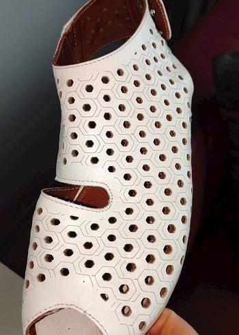 Beyaz Dolgu Topuklu Kadın Sandalet - Görsel 3