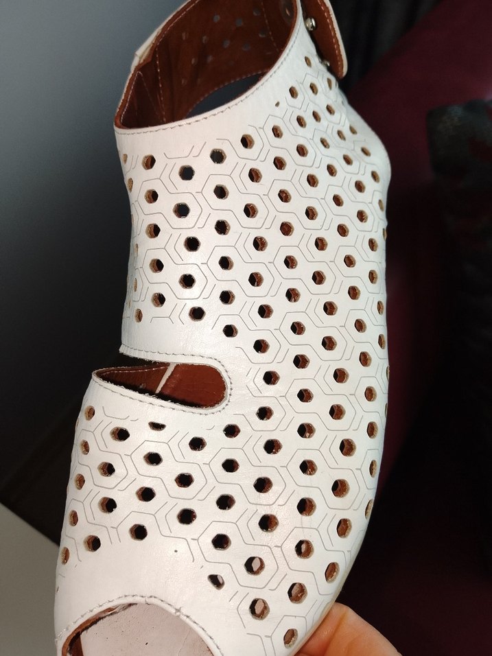 Beyaz Dolgu Topuklu Kadın Sandalet - Görsel 3