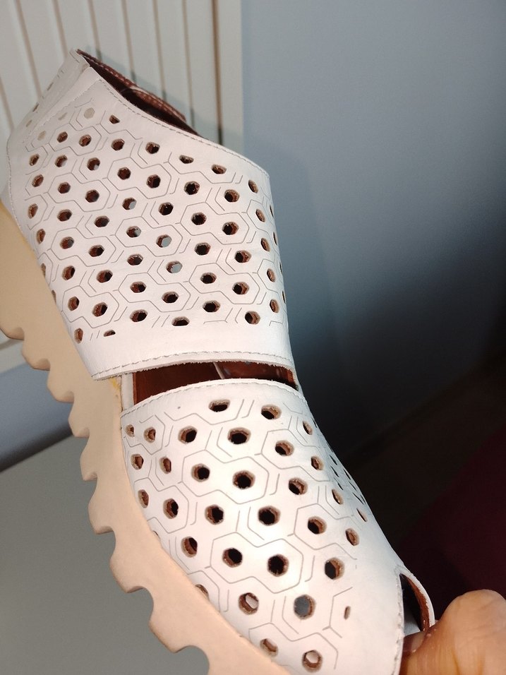 Beyaz Dolgu Topuklu Kadın Sandalet - Görsel 4