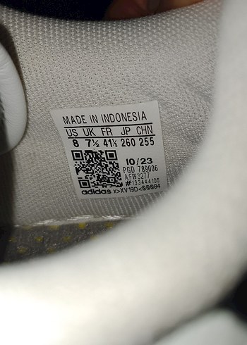 Beyaz Siyah Çizgili Bağcıklı Spor Ayakkabı - Görsel 4