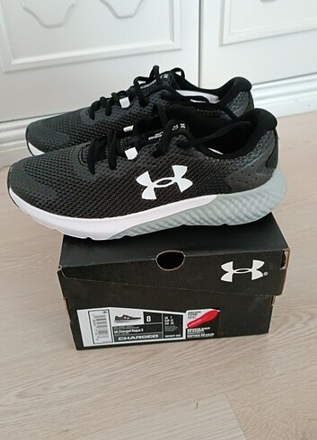 UNDER ARMOUR CHARGED ROGUE 3 