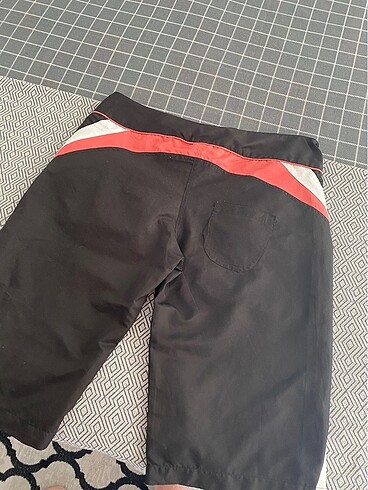 s Beden Adidas deniz şortu