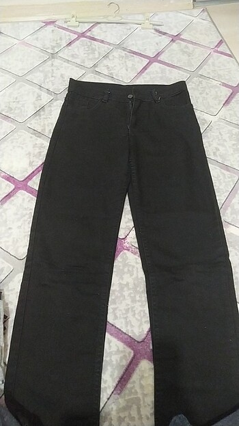 Siyah pantolon 