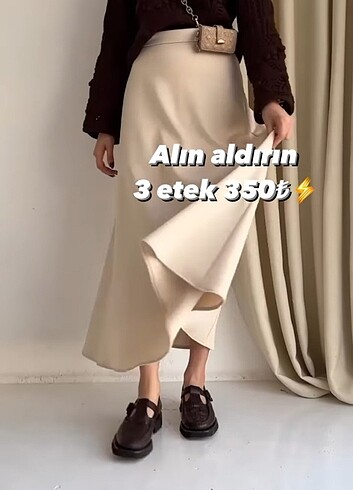 Diğer 2 ETEK SİYAH VE KREM