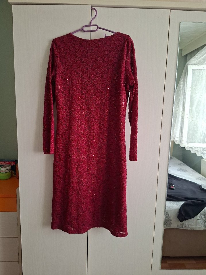 Uzun Kollu Kırmızı Parlak Bohem Elbise - Görsel 3