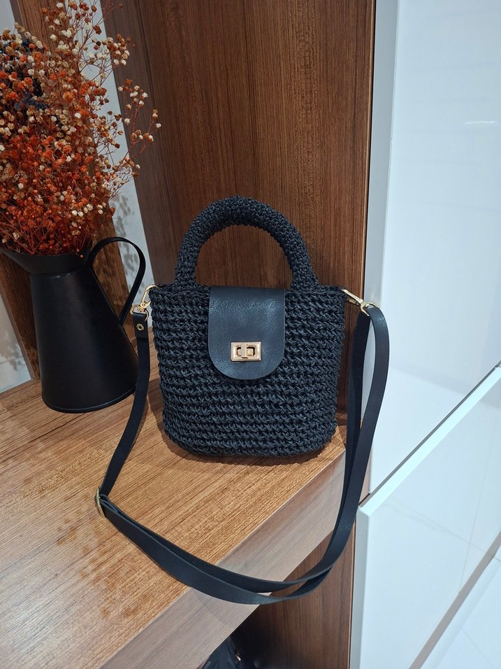 Siyah Örgü Kadın El Çantası - Görsel 3