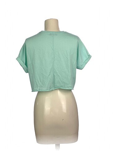 l Beden PreLoved T-shirt %70 İndirimli.