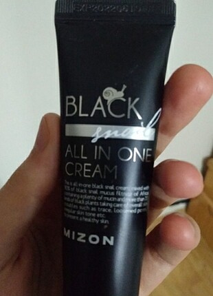  Beden Mizon All in one Black Snail Repair Krem