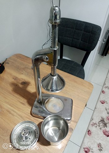 Gri Metal Meyve Sıkacağı