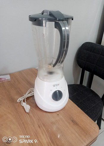 Beyaz ve Gri Sinbo Blender