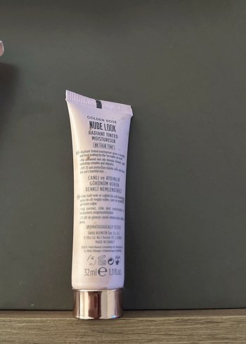 Golden Rose Nude Look Işıltılı BB Krem SPF25 - Görsel 2