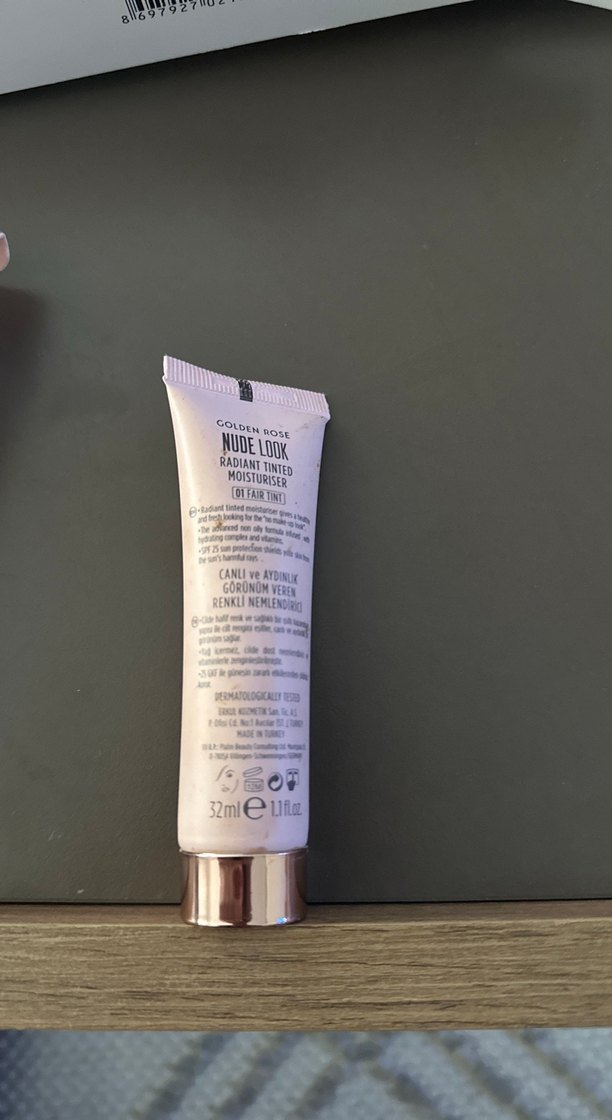 Golden Rose Nude Look Işıltılı BB Krem SPF25 - Görsel 2