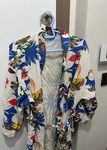 Çiçek Desenli Kısa Bohem Kimono - Görsel 2
