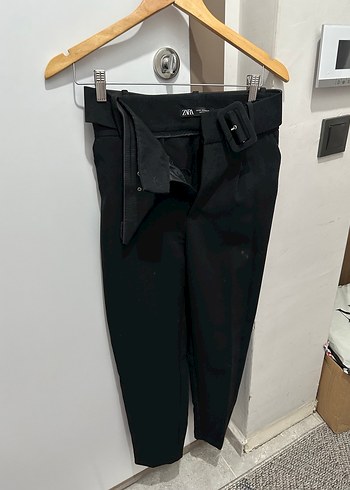 Zara Kadın Siyah Kemerli Kumaş Pantolon - Görsel 14