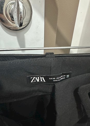 Zara Kadın Siyah Kemerli Kumaş Pantolon - Görsel 15