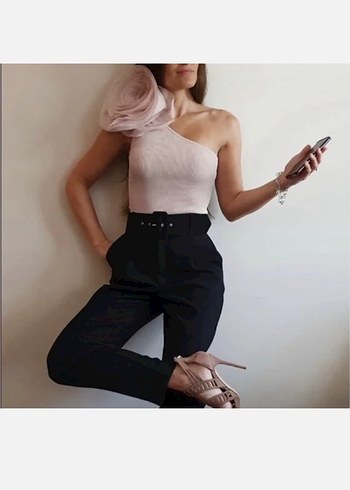 Zara Kadın Siyah Kemerli Kumaş Pantolon - Görsel 12