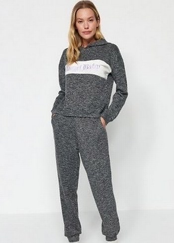 Trendyolmilla Gri Kapüşonlu Kadın Sweatshirt ve pantolon takım. - Görsel 2