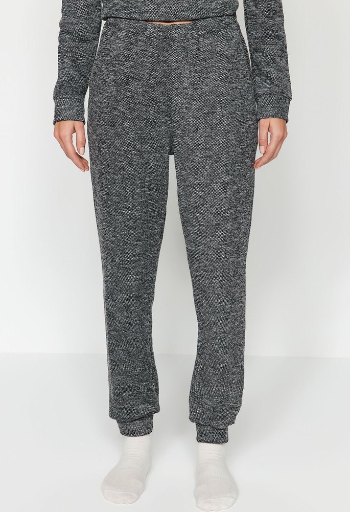 Trendyolmilla Gri Kapüşonlu Kadın Sweatshirt ve pantolon takım. - Görsel 5