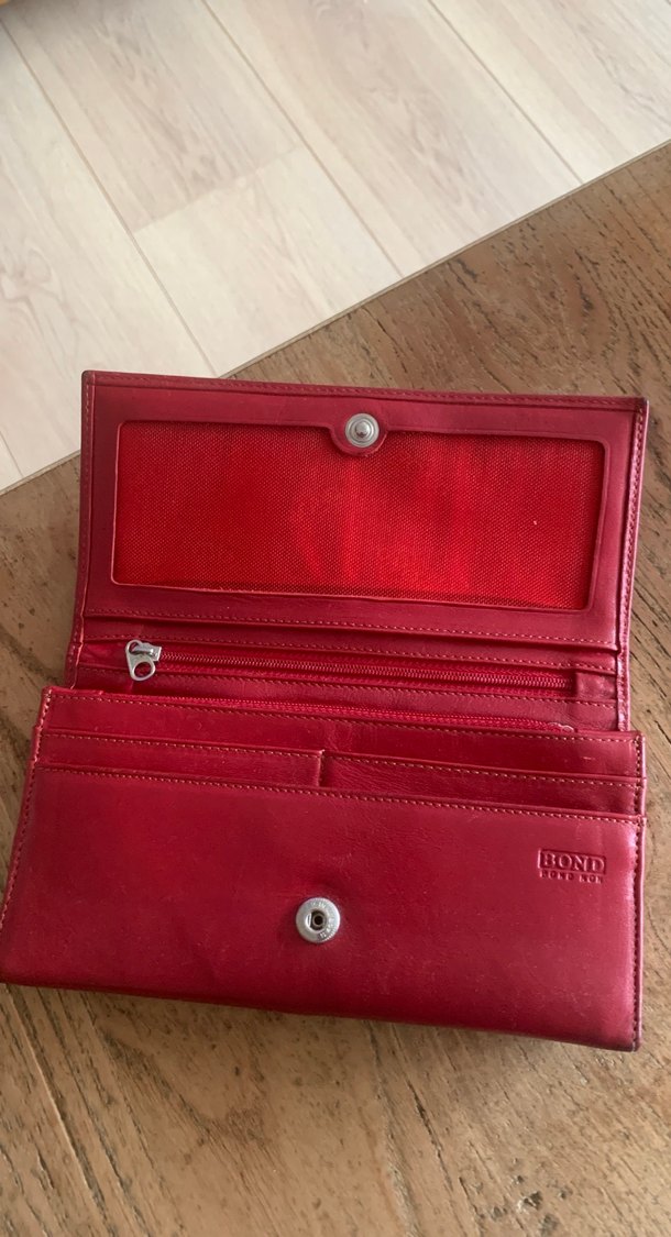 Kırmızı Parlak Deri Kadın Cüzdanı - Görsel 2