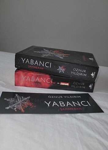 YABANCI 1-2 / Öznur Yıldırım