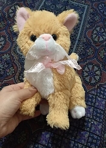 Sevimli peluş kedicik 