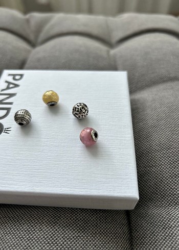 Pandora Pembe ve Gri Boncuklu Kadın Charm - Görsel 4