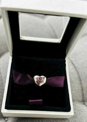 Mor Kurdeleli Gotik Kalp Charm - Görsel 2