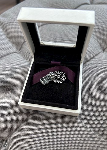 Mor ve Gri Boncuklu Gotik Kadın Charm - Görsel 3