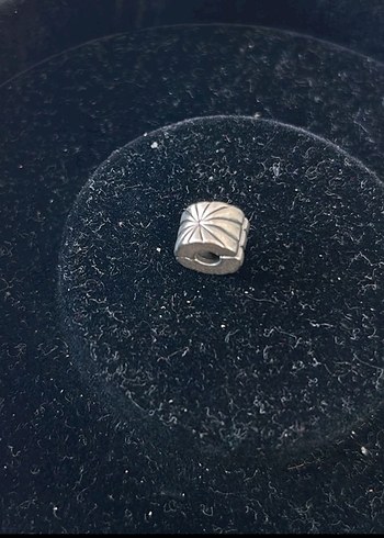 Pandora Pandora