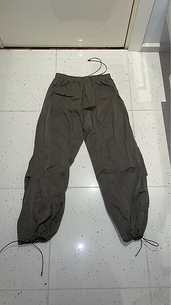 Zara Zara paraşüt pantalon