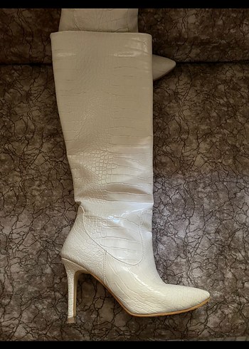 Bej  Kroko Dizaltı Topuklu Çizme - Görsel 3