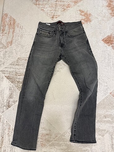 MAVİ JEANS GRİ PANTOLON