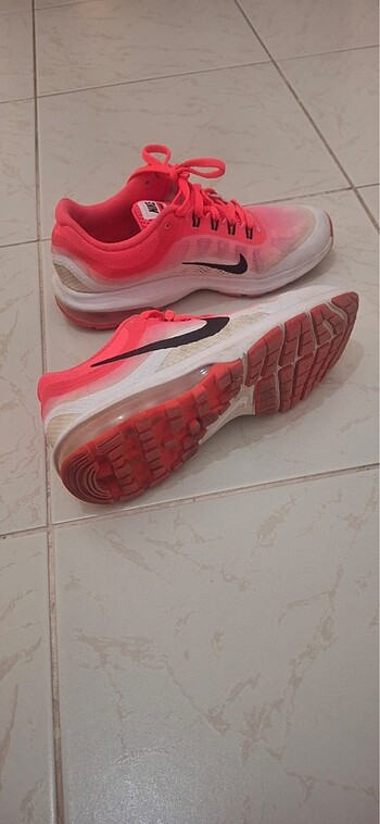 37,5 Beden beyaz Renk Nike airmax ayakkabı