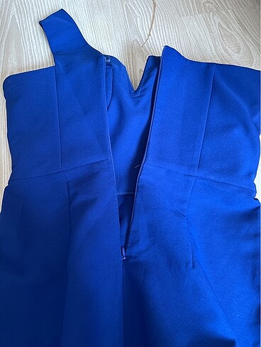 saks mavisi tek omuz elbise - Görsel 5