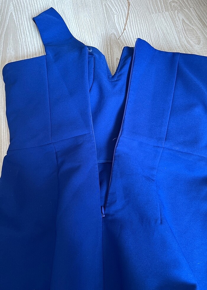 saks mavisi tek omuz elbise - Görsel 5