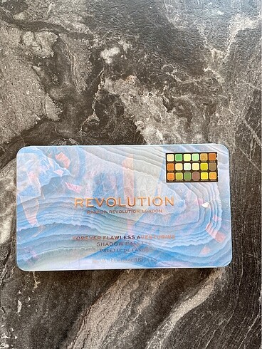Revolution Forever Flawless Aventurine far paleti