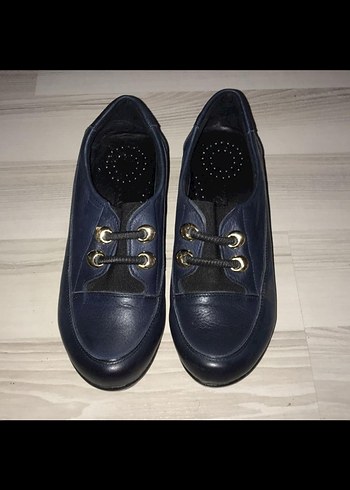 Düğmeli Lacivert Kadın Dolgu Topuk Ayakkabı - Görsel 4