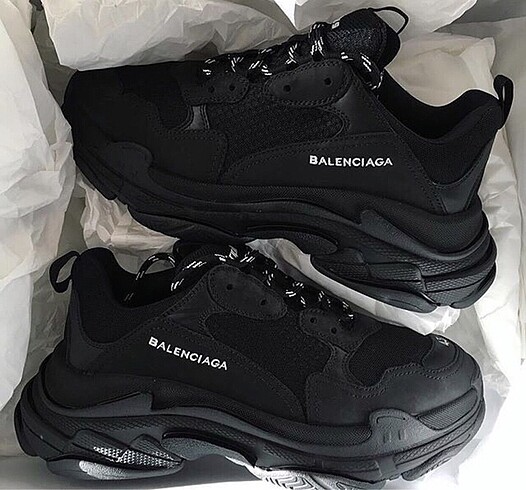 37 Beden siyah Renk New Balenciaga Trıple S siyah