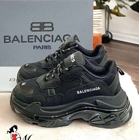 Balenciaga triple s