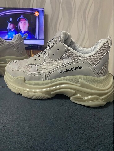 Balenciaga triple s