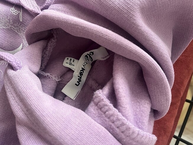 Koton Koton lila arkası yazılı S beden oversize sweat