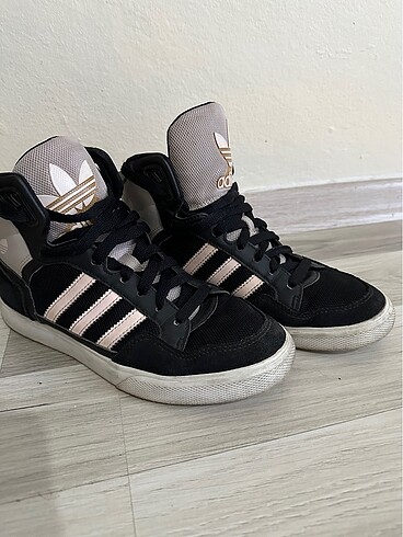 Adidas orjinal ayakkabı