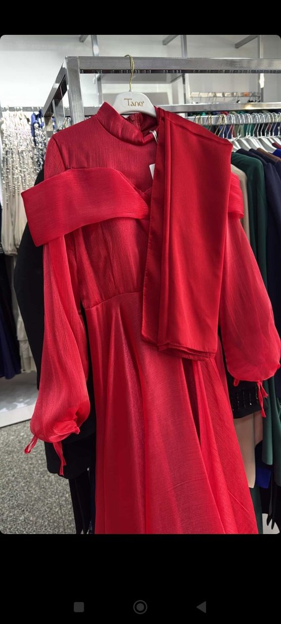 Flory Kırmızı Uzun Kollu Abiye Elbise - Görsel 2