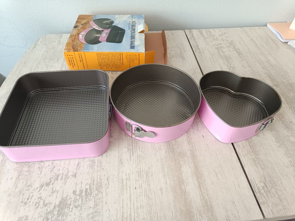 3'lü Kelepçeli Kek Kalıbı Seti - Renkli - Görsel 3