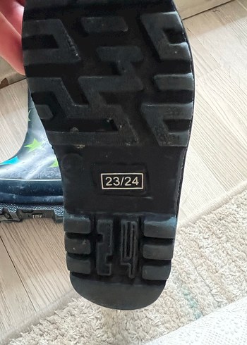 Diğer Koyu Renkli Yıldız Desenli Lastik Erkek Çizme