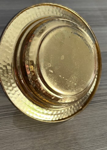 Parlak Altın Renk Yılan Desenli Sofra Ürünü - Görsel 3